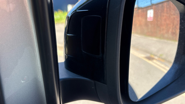 Ford Transit Connect 250 L2 Petrol 1.5 EcoBoost PHEV 150 Limited Van Auto
